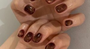 ¿Necesitas ideas para tus uñas esta Navidad? Descubre las 5 tendencias en manicura que arrasan, según las expertas