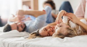 ¿Por qué la crianza amable divide a generaciones? Descubre sus 5 principales ventajas