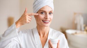 Adiós arrugas: esta es la crema antiedad que redefine tus pómulos hasta en un 42% y promete una piel más firme en 7 días