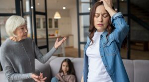 Los abuelos ya no tienen paciencia: estos son los 11 comportamientos de sus nietos que deberían preocupar a sus padres