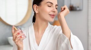 El perfume que se agota una y otra vez ha vuelto y está causando furor en redes: “No puedo usar otro aroma”