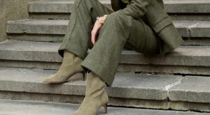 Lidl arrasa con el pantalón de traje que mejor sienta y que las mujeres elegantes llevarán en primavera por 9,99 euros