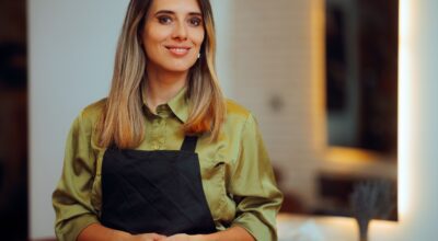 Este es el secreto para dar volumen al cabello fino después de los 50 y rejuvenecer tu melena (palabra de experta)