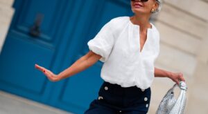 Skechers agotará las alpargatas más cómodas y elegantes para mujeres de 60 (en 4 tonos tendencia que combinan con todo)