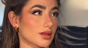 Esta máscara de pestañas alarga hasta un 300% más: no apelmazan, aportan volumen y ofrecen un acabado natural