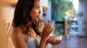 Olvídate del café: este tentempié recomendado por una dietista te devuelve la energía (y es superfácil de preparar)