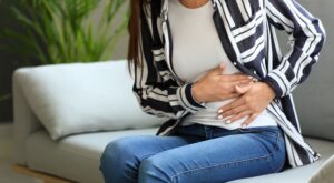 ¿Sufres de estreñimiento? Este alimento es la clave para ir al baño rápidamente, según una gastroenteróloga