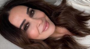 Maquillaje después de los 50: el truco profesional de los 4 puntos que eleva los párpados caídos y rejuvenece la mirada