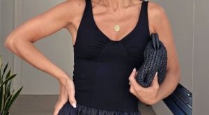 Paula Echevarría agotará el vestido negro satinado de Primark que parece de invitada por 20 €: disimula tripa y estiliza