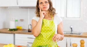 Esta es la fruta que deberías evitar por la noche, según los expertos: interrumpe el sueño y causa acidez estomacal