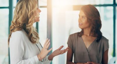 ¿Hablas más de lo que escuchas? 7 rasgos de personalidad que podrían explicar por qué lo haces, según expertos