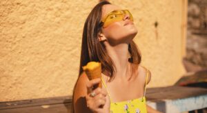 Este conjunto rebajado de Parfois no se plancha, potencia tu bronceado y viste en cualquier cena por menos de 23€