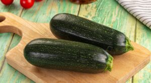Llevamos toda la vida conservando mal el calabacín: este es el truco infalible para que te aguante más tiempo