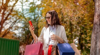 Ya no son las Adidas Samba: estas son las zapatillas que amarás a partir de los 50 para ‘la vuelta al cole’ este 2025