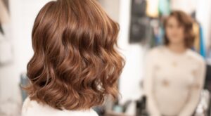 Corte ‘bob’ boho: la tendencia de peinado ideal para mujeres de 50 que desean rejuvenecer su look esta temporada