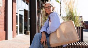 El “bell-bottom bob”, el corte de media melena que rejuvenece después de los 50 y será tendencia este otoño