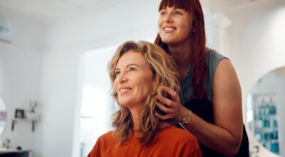 Del balayage al ‘smoothfiller’: el tratamiento de otoño que suaviza y controla el encrespado después del verano