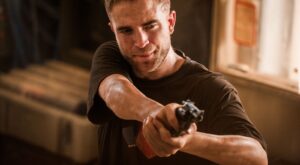 El giro de 180 grados de Robert Pattinson en «The Rover»