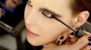 Clases particulares con los maquilladores de Giorgio Armani