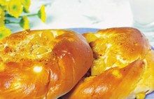 Receta del Roscón de Reyes con fruta escarchada