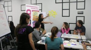 El Startup Weekend bate el récord mundial de participación femenina