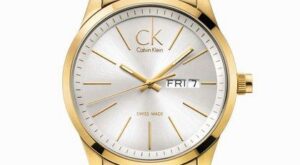 Calvin Klein presenta su nuevo reloj CK Bold