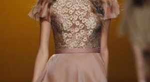 Javier Larráinzar: Cibeles Madrid Fashion Week primavera verano 2011