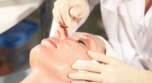 Un rostro fresco y rejuvenecido gracias al peeling