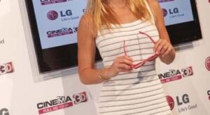 Bar Refaeli presenta los nuevos televisores LG