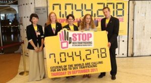 7 millones de firmas para detener la trata de menores con fines sexuales