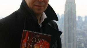 Estados Unidos se rinde a Javier Sierra