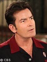 Charlie Sheen le habla a sus hijos