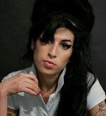 Amy Winehouse cambia de look