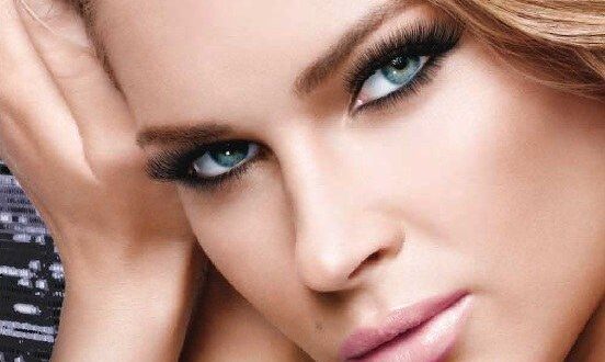 Lo último en maquillaje: efecto pestañas postizas