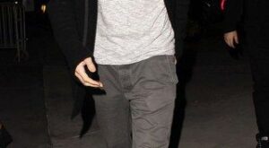 Ashton Kutcher se mantiene al margen