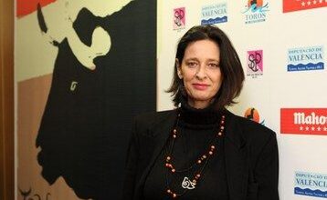 Paola Dominguín diseña el cartel taurino de Fallas 2012