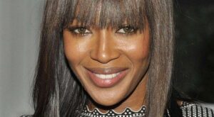 Naomi Campbell mantiene la línea