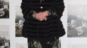 Cayetana presenta su biografía en portugués