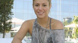 Shakira: «Un león marino ha intentado atacarme»