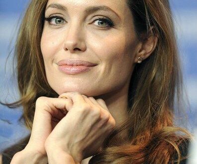 Angelina Jolie se convierte en “Maléfica”