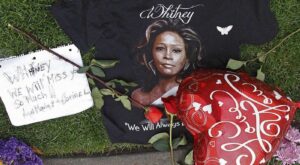 La muerte de Whitney Houston despierta a sus fans