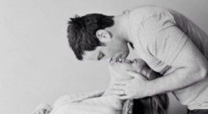 Hilary Duff presume de marido y embarazo