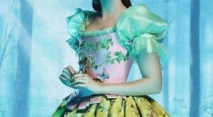 Lily Collins sabe hacer de todo