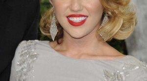 Miley Cyrus asegura que su comentario no era antirreligioso