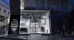 Chanel rinde homenaje a «La pequeña chaqueta negra»