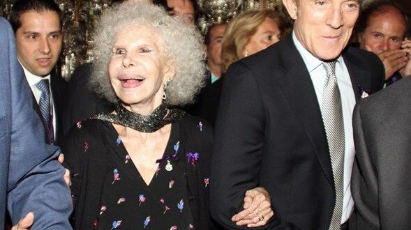 Los Duques de Alba celebran con alegría la Semana Santa Sevillana