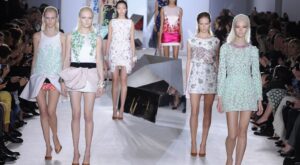 Giambattista Valli lanza ‘Giamba’, su línea de prêt-à-porter