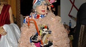 Muere la periodista italiana Anna Piaggi