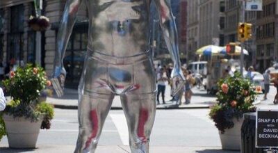 H&M convierte a David Beckham en estatua en Nueva York