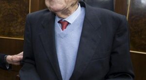 Fallece Santiago Carrillo a los 97 años